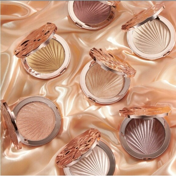 Revolution Ultra Glow Splendour Highlighter Luminous - Picture 2 of 4